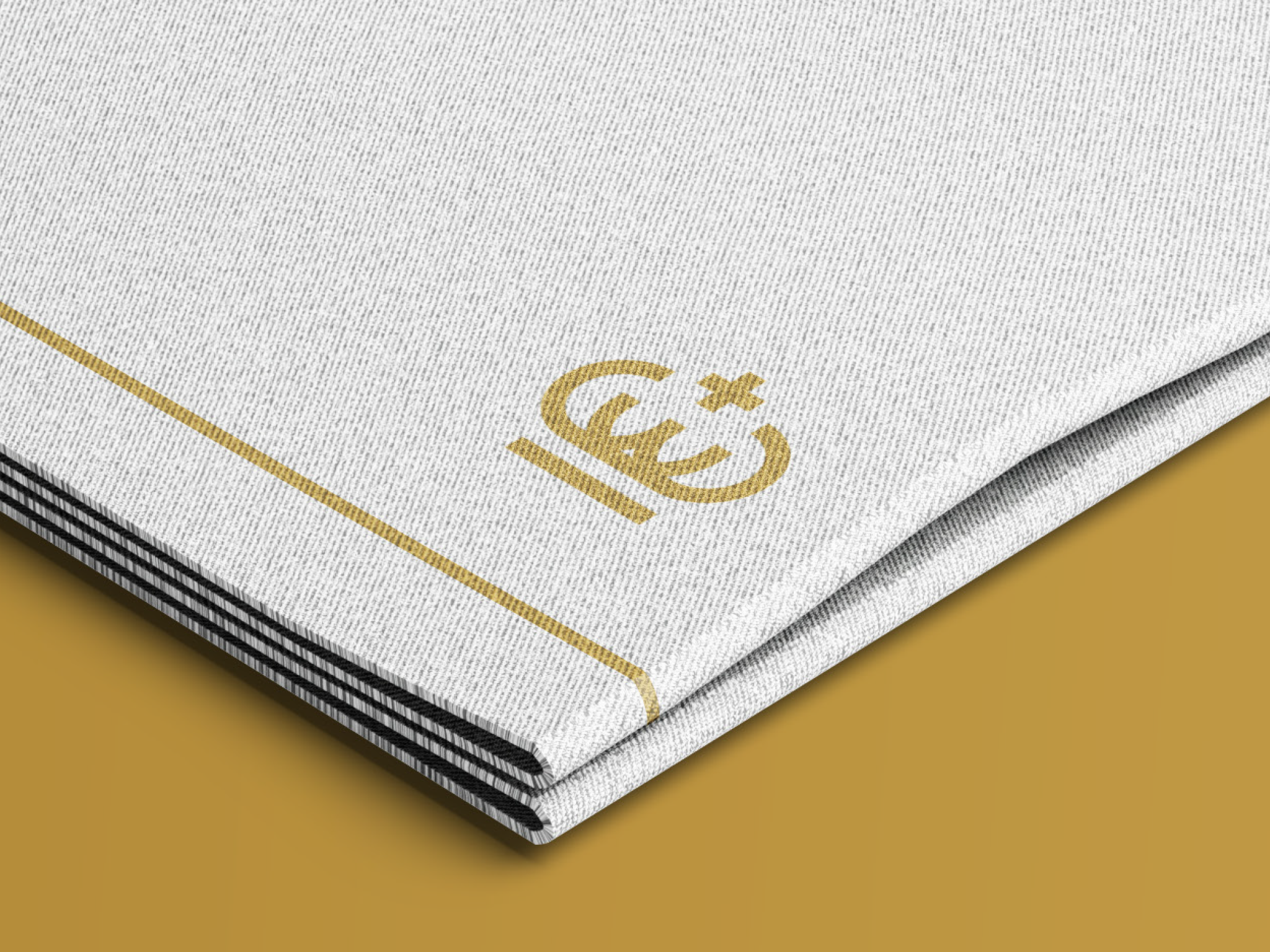 Koningsdag logo ontwerp met gouden kroon op textiele map bedrukt door reclamebureau VORMSHOP